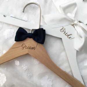 wedding_accessories_82_Wedding-Dress-Hanger-personalized-bride-and-groom_1
