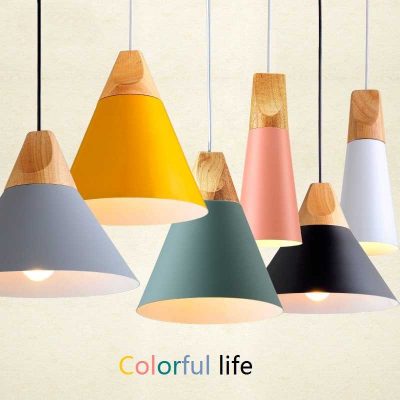 מנורות דלפק נופלות בסגנון נורדי בצבעי עץ ופסטל